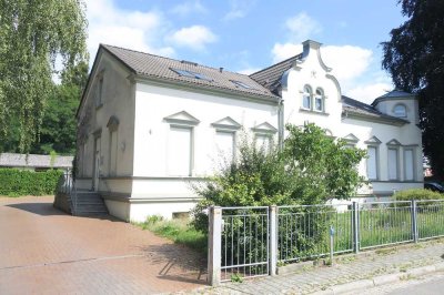 Großes Mehrzweckhaus mit schönem Garten