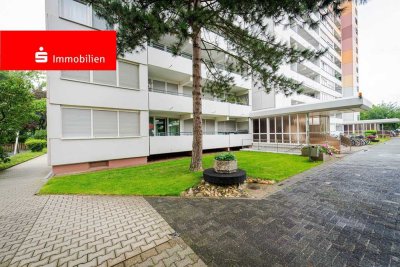 Nieder-Eschbach: Wohnung in luftiger Höhe mit Ausblick