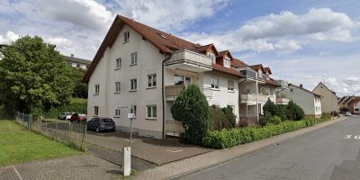 Maisonette Wohnung mit drei Zimmern sowie Balkon und Einbauküche in Mömlingen