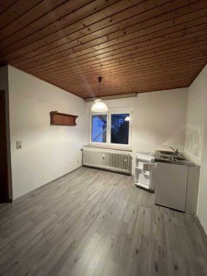 +++ Möb. Appartement, perfekt für Pendler, Gartennutzung, Duschbad +++