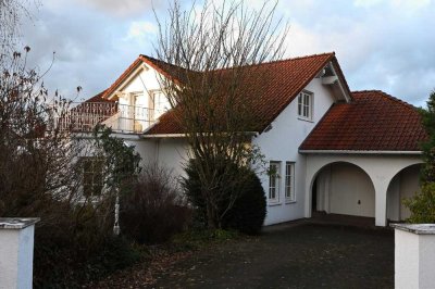 6-Zimmer-Einfamilienhaus mit EBK in Bestlage in Salach zu vermieten