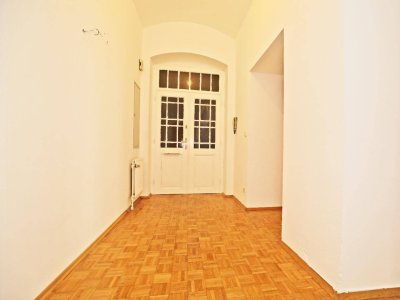 Verbringen Sie die Feiertage bereits in Ihrer neuen Wohnung!! Altbauwohnung mit guter Raumaufteilung in der Schießstattgasse.