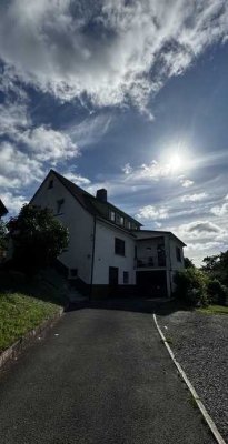 Schönes und ruhig gelegenes Zweifamilienhaus in Frankenberg