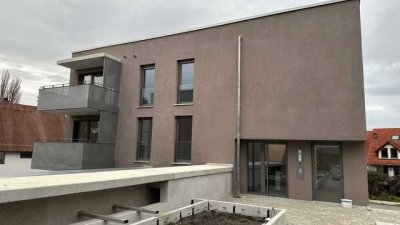 Neuwertige 3,5 Zimmer Whg. in schöner Randlage