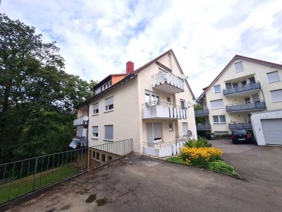 Moderne 2-Zimmer-Dachgeschoss-Wohnung mit Balkon und Blick ins Grüne in Stuttgart-Kaltental