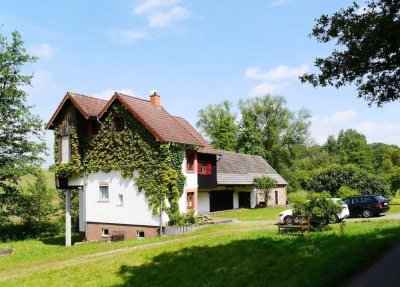 Großzügige Liegenschaft mit historischem Hintergrund in idyllischer Lage