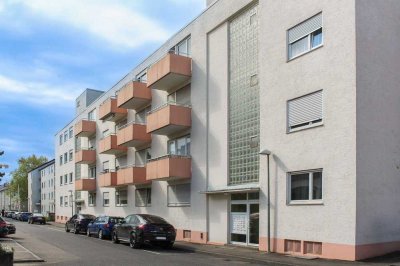 Sanierte 3-Zi-Whg. mit Balkon und Garagenstellplatz in ruhiger Lage von Untertürkheim