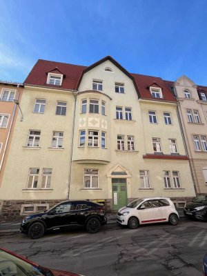 helle geräumige zentrumsnahe 3 Raum Erdgeschoß Wohnung mit Balkon