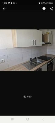 Helle 3 Zimmer Whg, EBK, Bad, Balkon direkt bei Amazon. Erstbezug