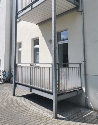 ***3-Zimmer mit Balkon, Bad mit Wanne und Dusche in Uninähe, WG geeignet***