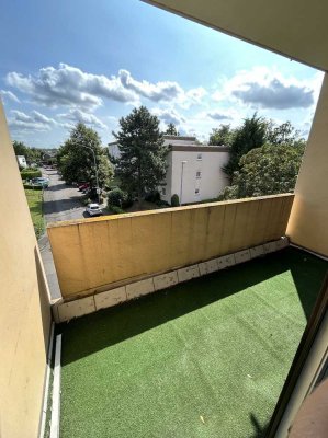 Gepflegte 3-Raum Wohnung mit Balkon und Einbauküche in Pulheim