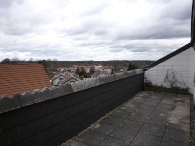 Modernisierte 5,5-Zimmer-DG-Wohnung mit Dachterrasse in Pforzheim-Hohenwart