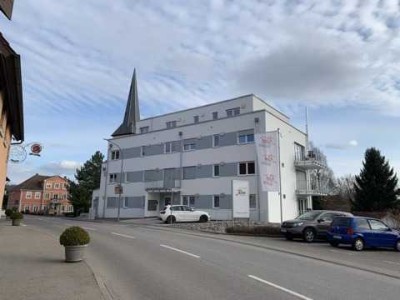 Moderne , helle 3 1/2 Zimmer Wohnung mit tollem Ausblick