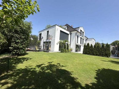 DELUXE LIVING - München-Obermenzing - Familien-Villa mit Au-Pair Wohnung, Pool und Sauna