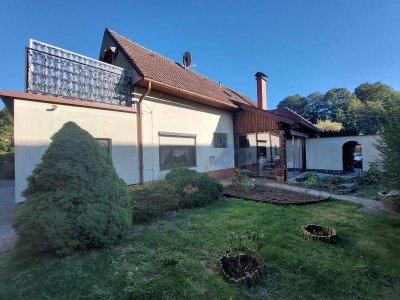 Einfamilienhaus mit ebenem Garten in zentraler Lage von Eichgraben