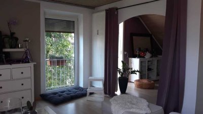 Gepflegte 2,5-Zimmer-DG-Wohnung mit Einbauküche in Aufkirchen/Oberding