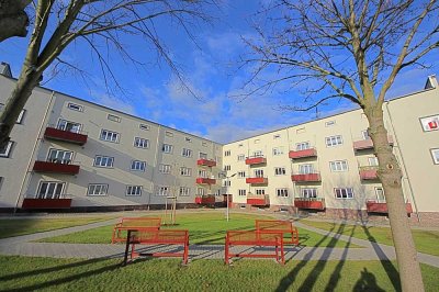 2-Zi. mit Aufzug, Balkon, PKW Stellplatz in stilvoller Umgebung im Herzen der Landeshauptstadt