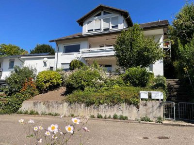 Freistehendes Dreifamilienhaus - der Charme der 70er trifft modernes Wohndesign