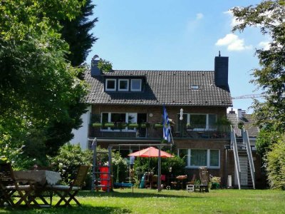 Schöne EG Wohnung  mit Terrasse und Garten in Düsseldorf-Heerdt, nähe Rheinallee