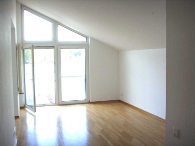 2-ZiKB-Wohnung mit Balkon und Rheinblick