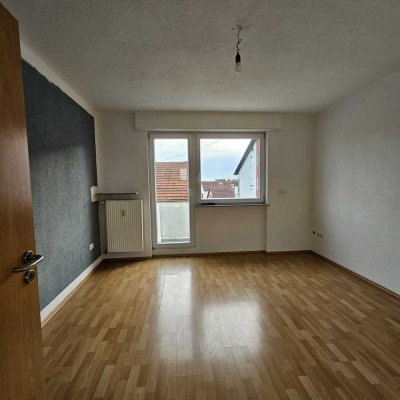 Großzügige, helle 3-Zimmer-Wohnung mit Balkon im Herzen von Oggersheim