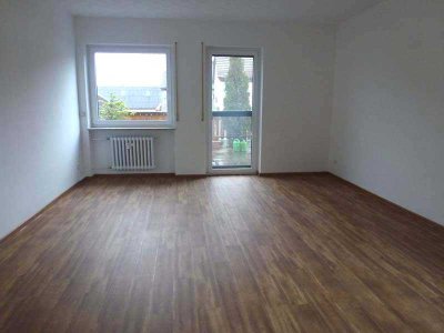 Geräumige 3,5-Zimmer-Wohnung mit großzügiger Terrasse!