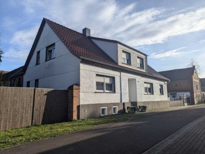 Geräumiges 11,5-Raum-Wohnhaus in Gladau