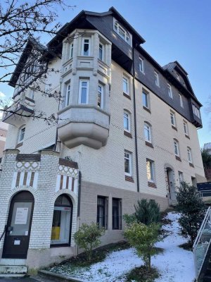 DENKMAL-AFA! Neu ausgebaute Dachgeschosswohnung mit 3,5 Zimmer in begehrter Lage in S-Botnang