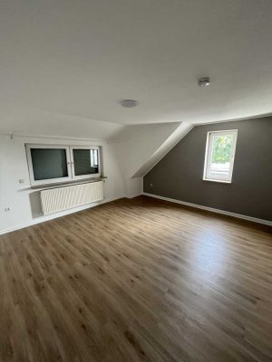 Schöne 2 Zimmer - Wohnung sucht nette Nachmieter