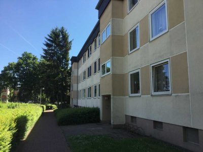 3-Zimmer-Wohnung in gepflegter Anlage mit Gestaltungspotential