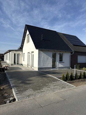 Erstbezug nach Sanierung - gemütliches Doppelhaus mit Garten in Eberswalde zu vermieten.