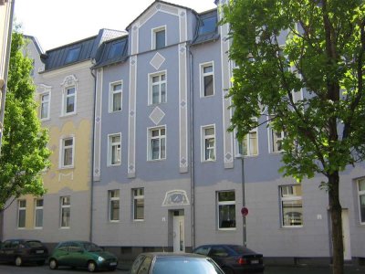 Modernisierte 2,5R.-Altbauwohnung in ruhiger Seitenstraße!