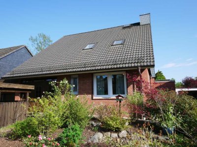 Ruhige, dennoch zentrale Sackgassenlage in Henst.-Rhen,  Einfamilienhaus mit Garage u. Vollkeller