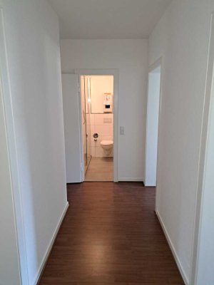 Ruhige, frisch renovierte 3-Zimmer-Wohnung mit Balkon in Mönchengladbach-Odenkir