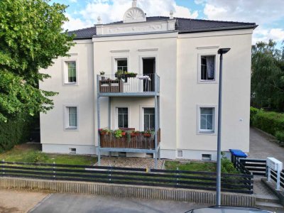 Exklusive 4-Zimmer-Dachgeschosswohnung mit gehobener Innenausstattung mit Balkon und EBK in Dresden