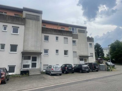 3,5 Zimmer Wohnung, Südbalkon u. KFZ-Stellplatz, Lift, Renoviert!