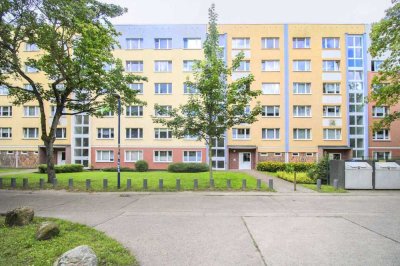 Zentrale Lage: Gepflegte 4-Zimmer-Wohnung mit Balkon – Ideale Anbindung zur Innenstadt und Ostsee