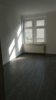 2,5 Zimmer KDB Balkon, mit Badewanne im sanierten Altbau in Hagen-Wehringhausen,  Kultur Pelmke