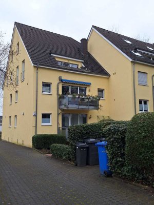 Helle 4,5-Zimmer-Maisonette-Wohnung mit Loggia in Essen Schönebeck