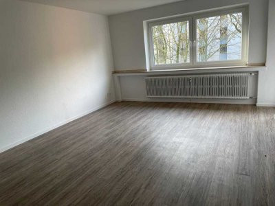 Modernisierte 3-Zimmerwohnung mit Balkon!