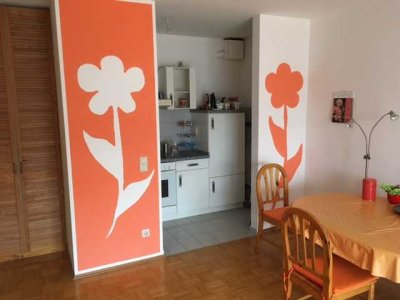 Attraktive 2-Zimmer-Hochparterre-Wohnung mit Balkon in Sinsheim