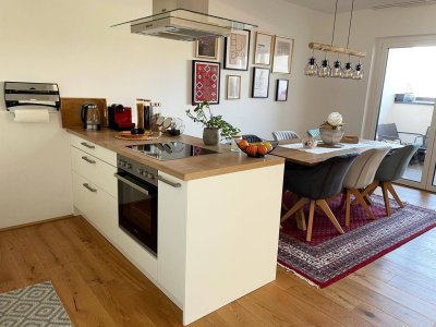 Leben mit Weitblick - Exklusive Dachgeschosswohnung inkl. Einbauküche und Loggia - Top A13