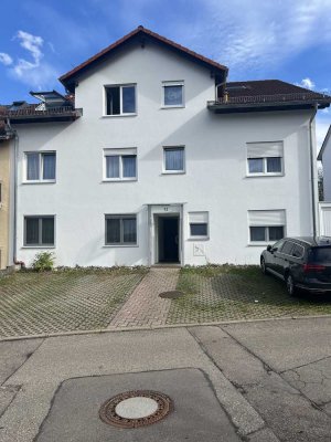 Stilvolle, neuwertige 3,5-Zimmer-Wohnung mit Balkon und EBK in Heiningen