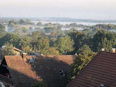 RUHIGE 3 ZI.-EIGENTUMSWOHNUNG MIT HERRLICHER AUSSICHT IN DIE RHEINEBENE!