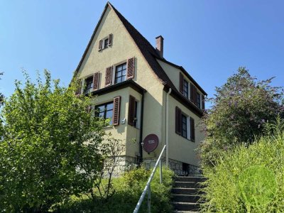 *** Anno 1935 ***  freistehendes Haus mit viel Charme *** großer Garten *** Hersbruck  ***