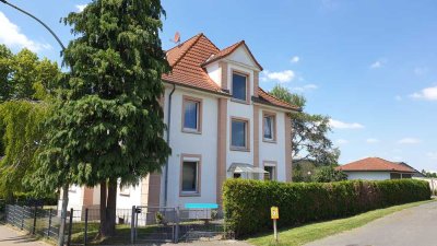 Attraktive und gepflegte 5-Raum-Wohnung mit geh. Innenausstattung mit Balkon und EBK in Butzbach