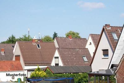 Einfamilienhaus mit Carport