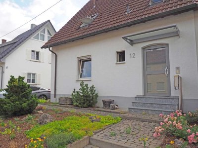 Gepflegte Doppelhaushälfte mit schönem Garten in idyllischer Wohnlage