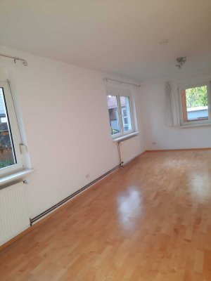 Schöne und gepflegte 2-Zimmer-Erdgeschosswohnung mit Einbauküche in Göttingen