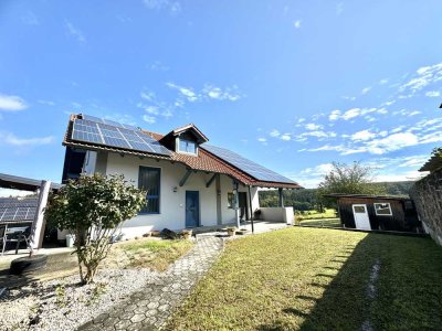 Solides Einfamilienhaus mit weitläufigem Garten